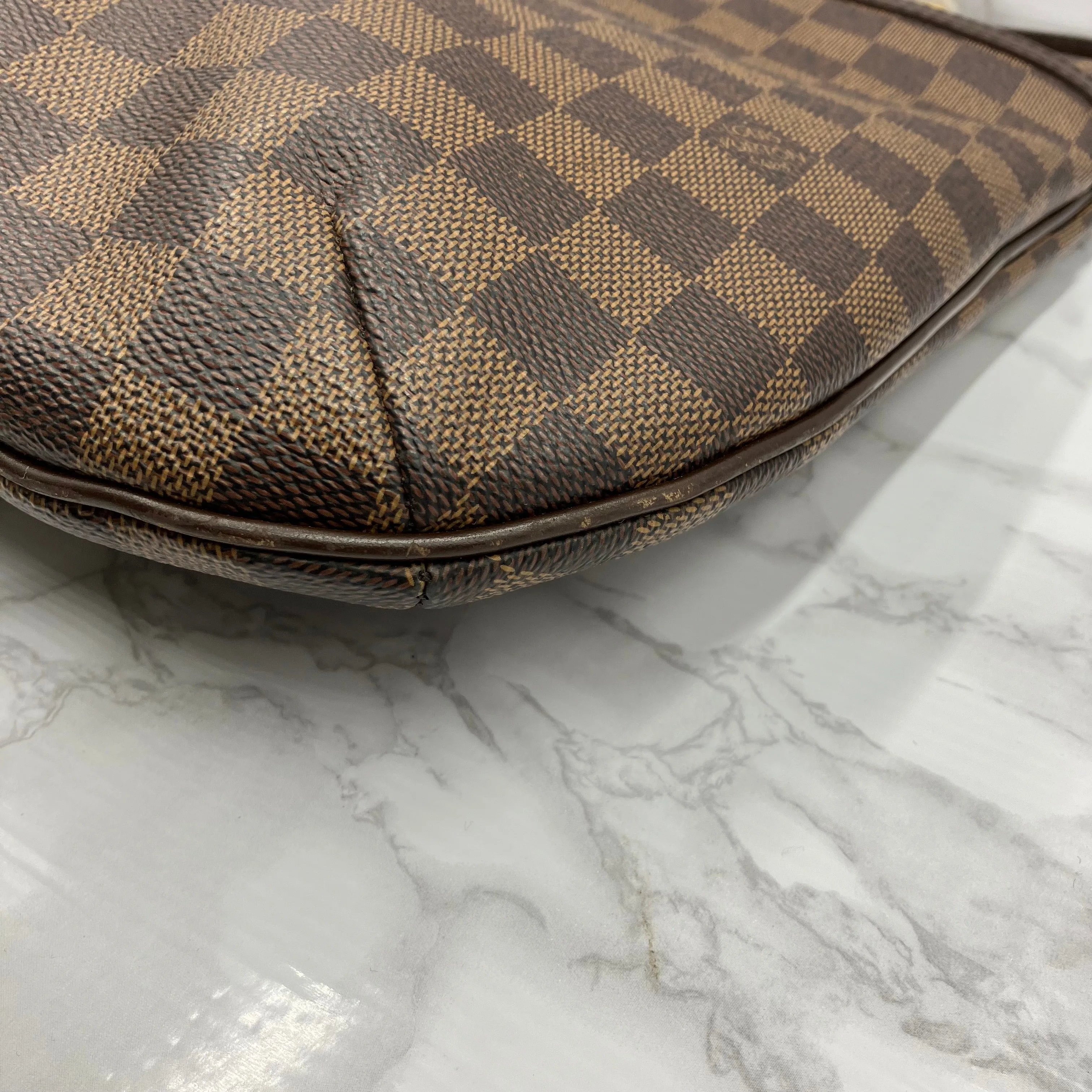 LOUIS VUITTON Damier Bloomsbury GM