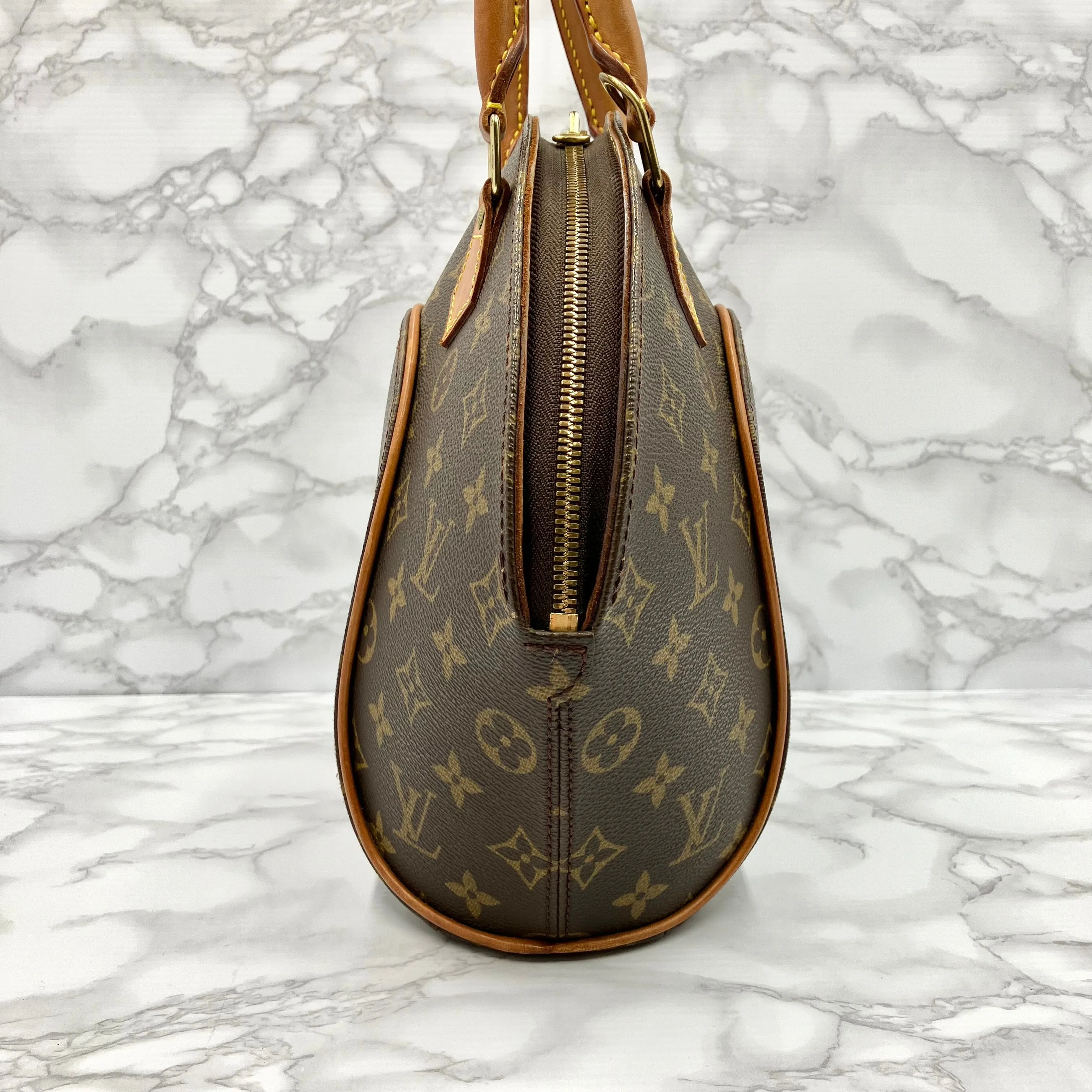 LOUIS VUITTON Monogram Ellipse PM