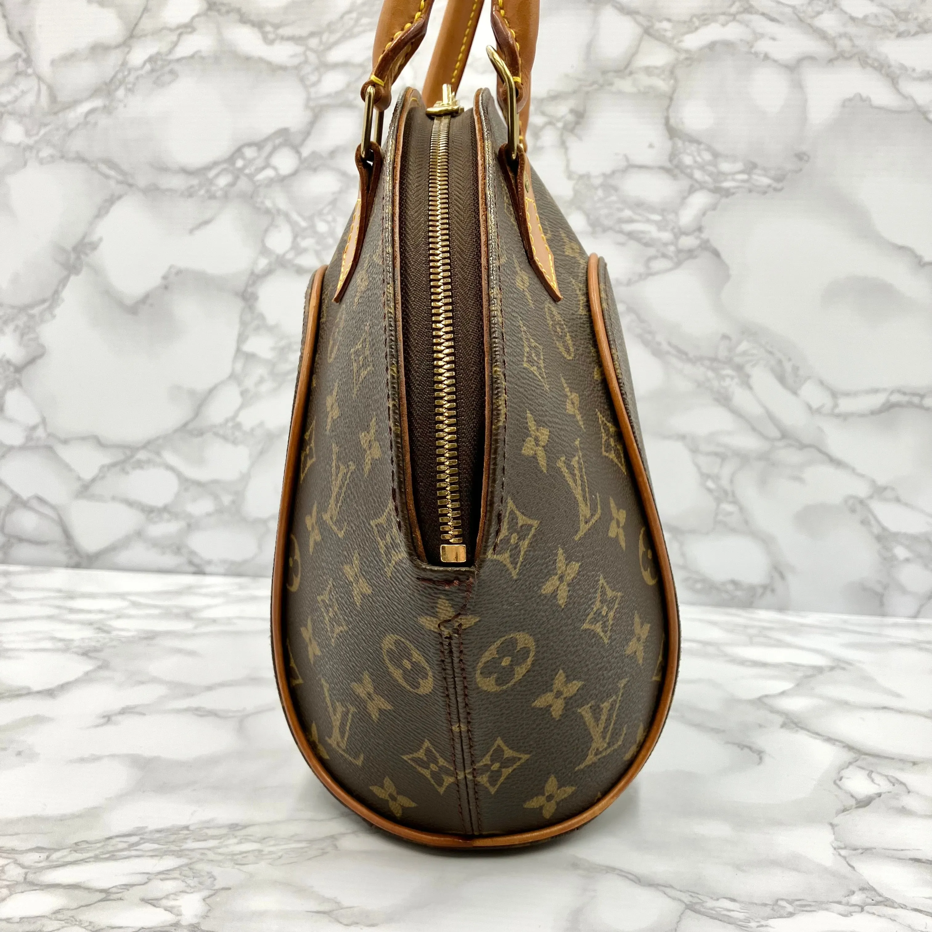 LOUIS VUITTON Monogram Ellipse PM