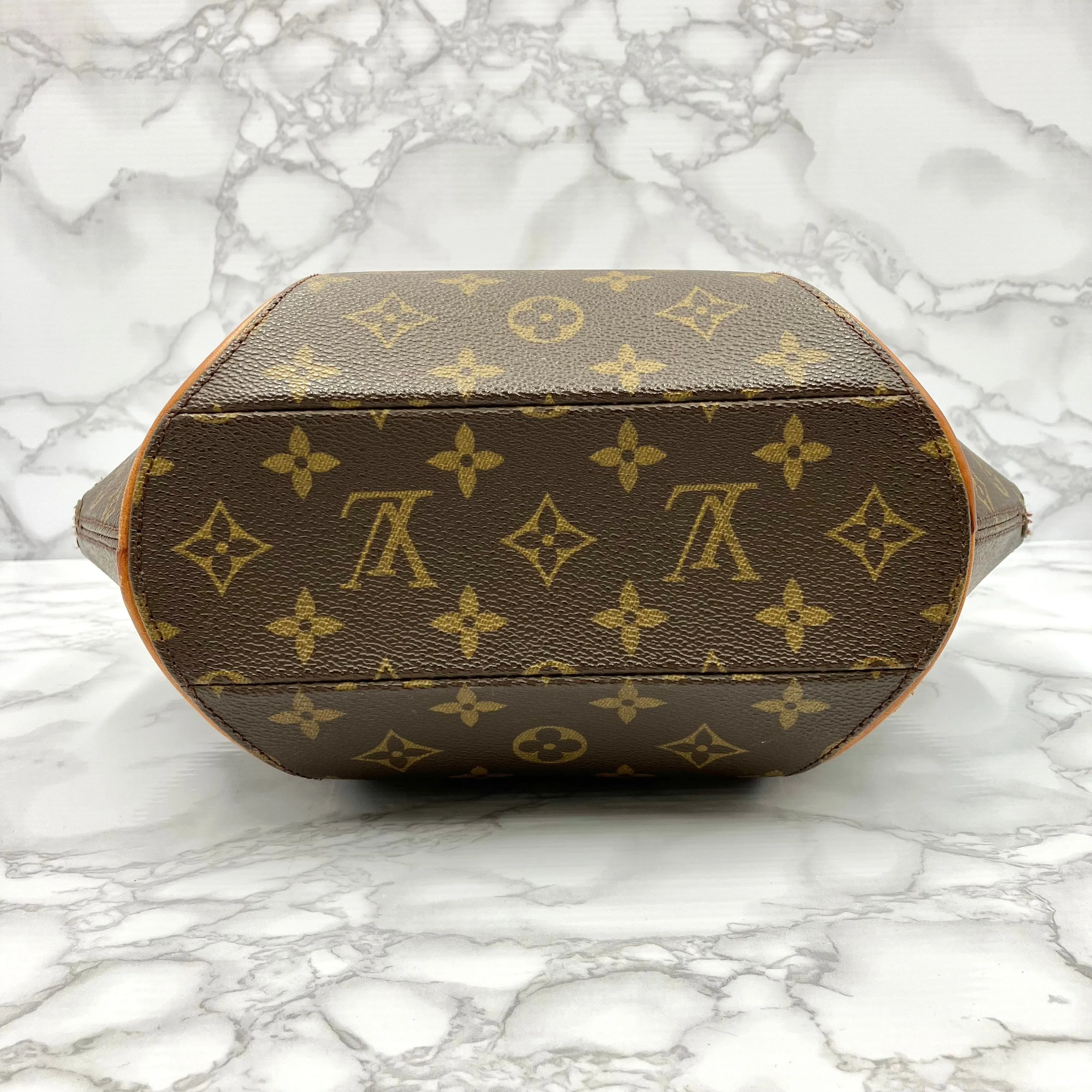 LOUIS VUITTON Monogram Ellipse PM