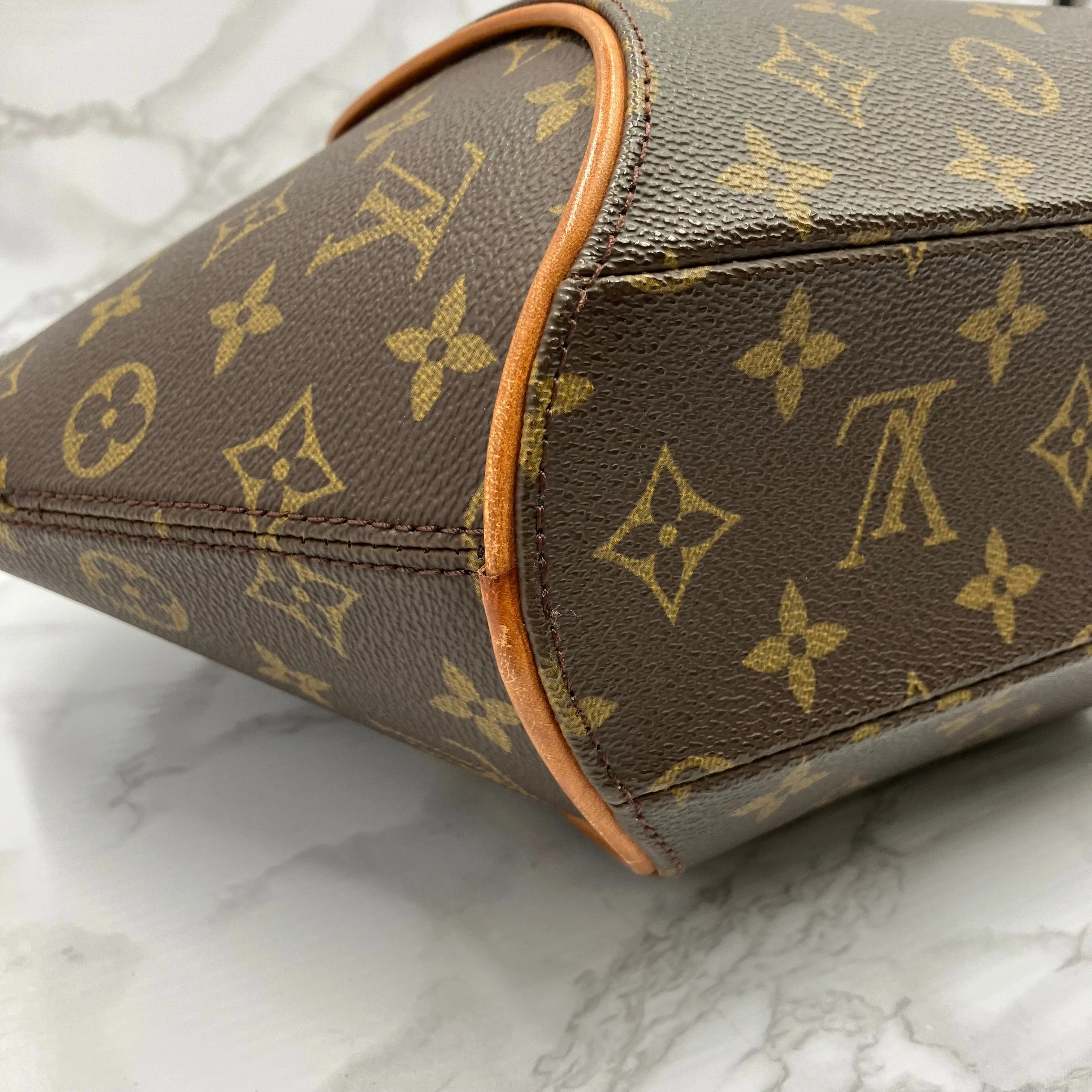 LOUIS VUITTON Monogram Ellipse PM