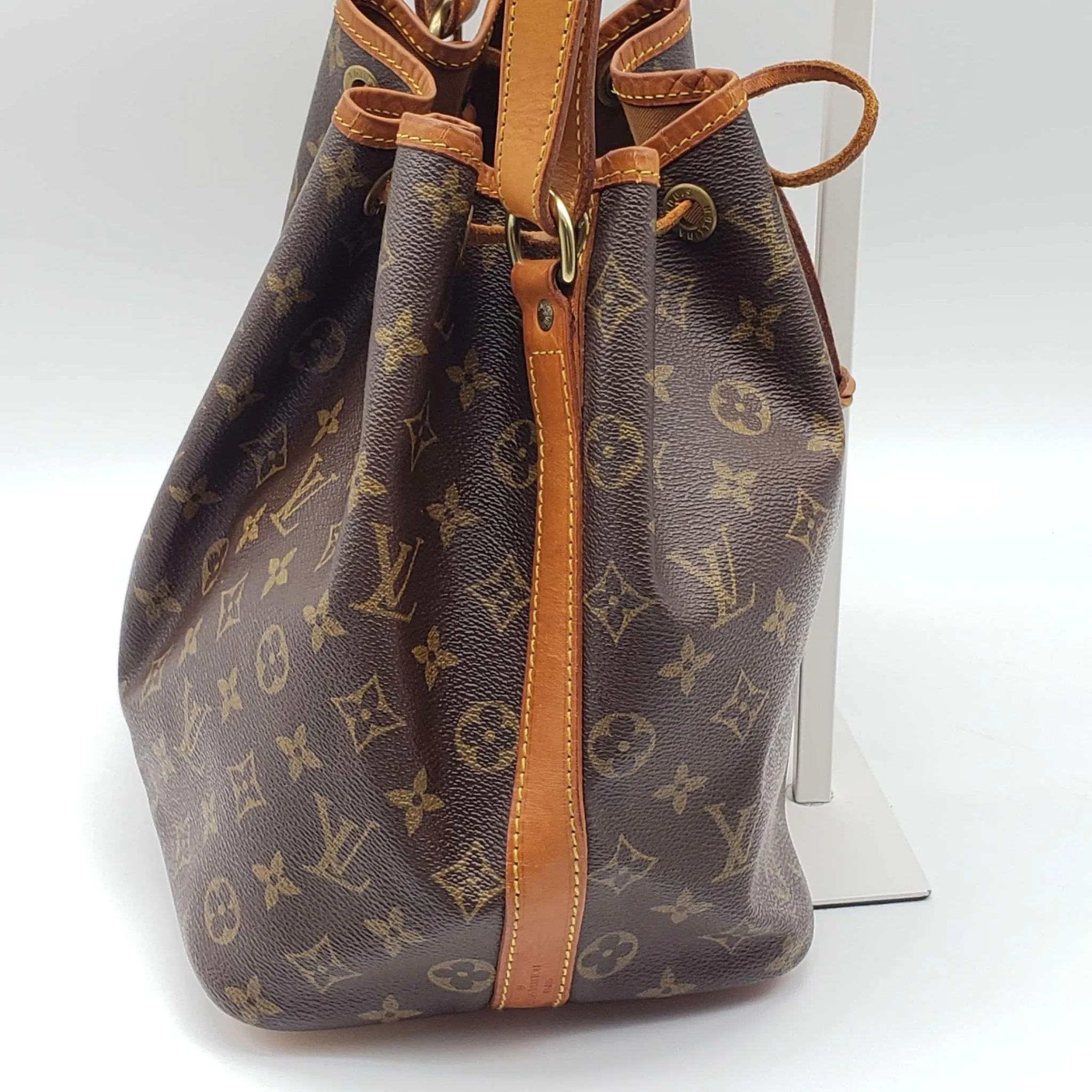 LOUIS VUITTON MONOGRAM PETIT NOE DRAWSTRING BAG