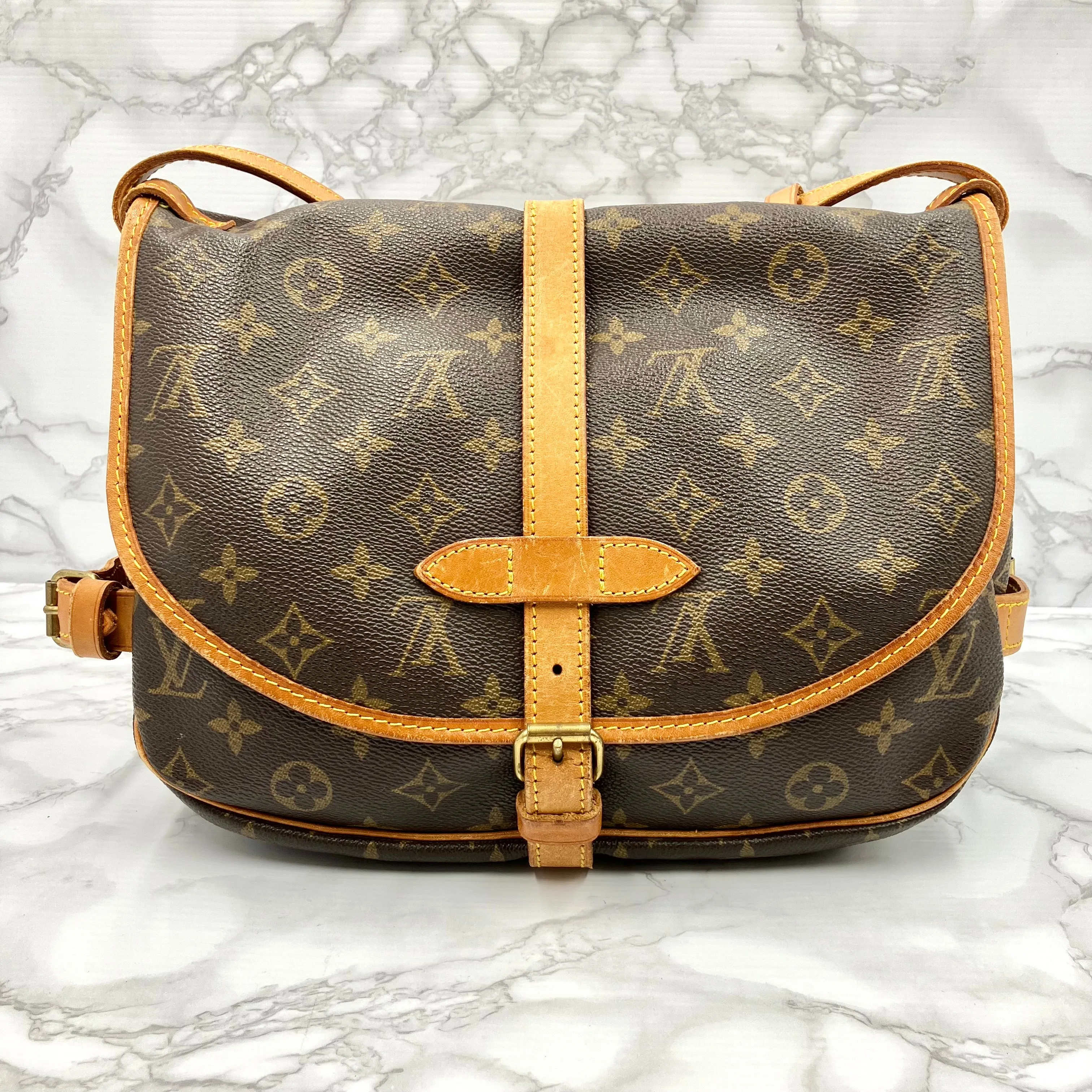 LOUIS VUITTON Monogram Saumur