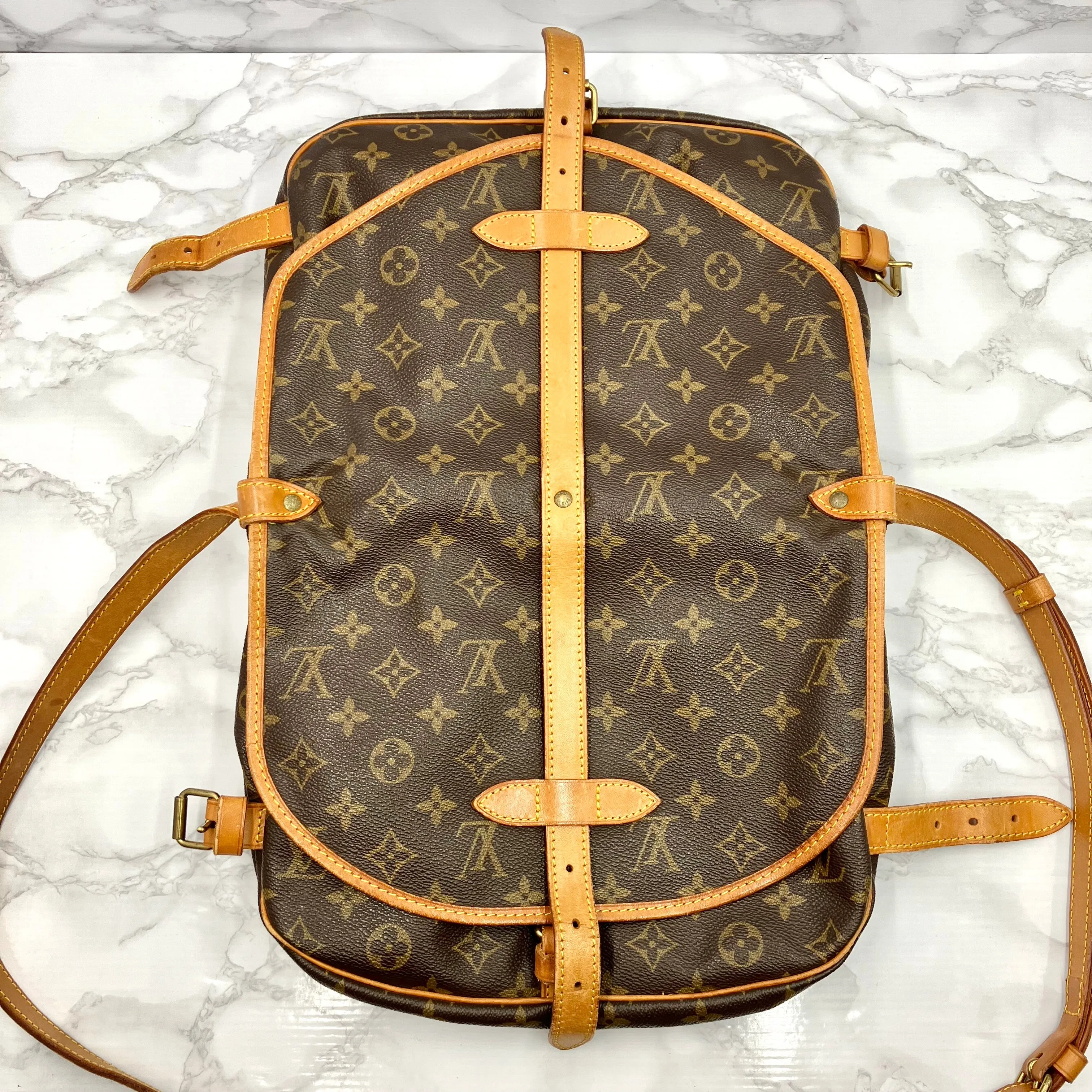 LOUIS VUITTON Monogram Saumur