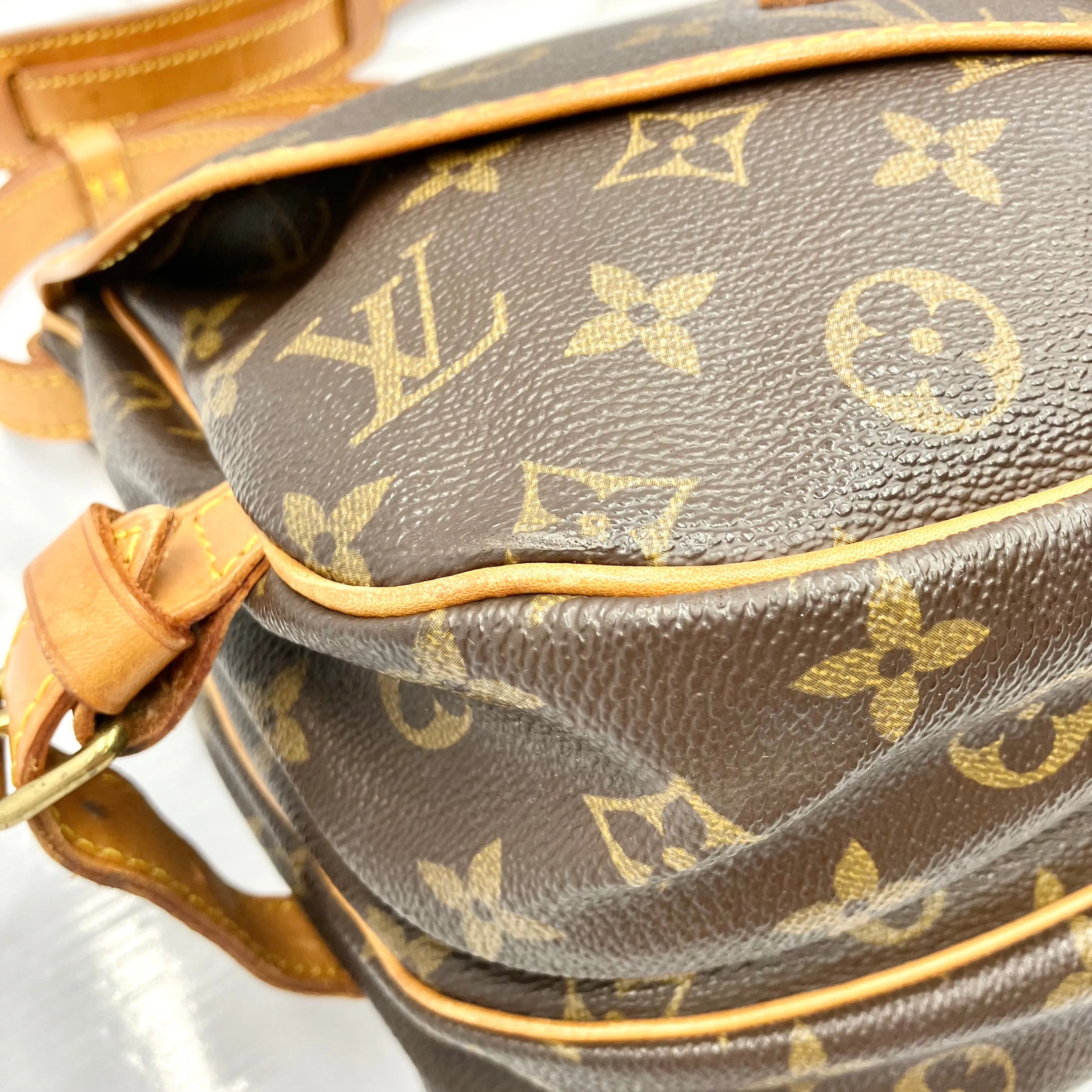 LOUIS VUITTON Monogram Saumur