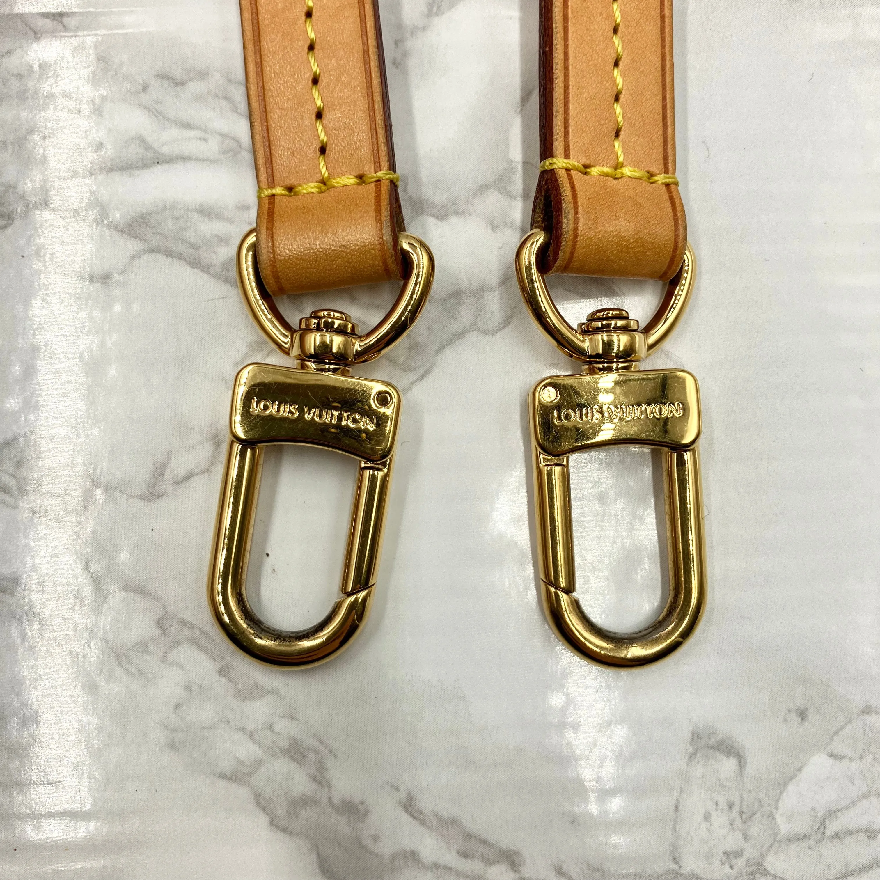 LOUIS VUITTON Monogram Thüren