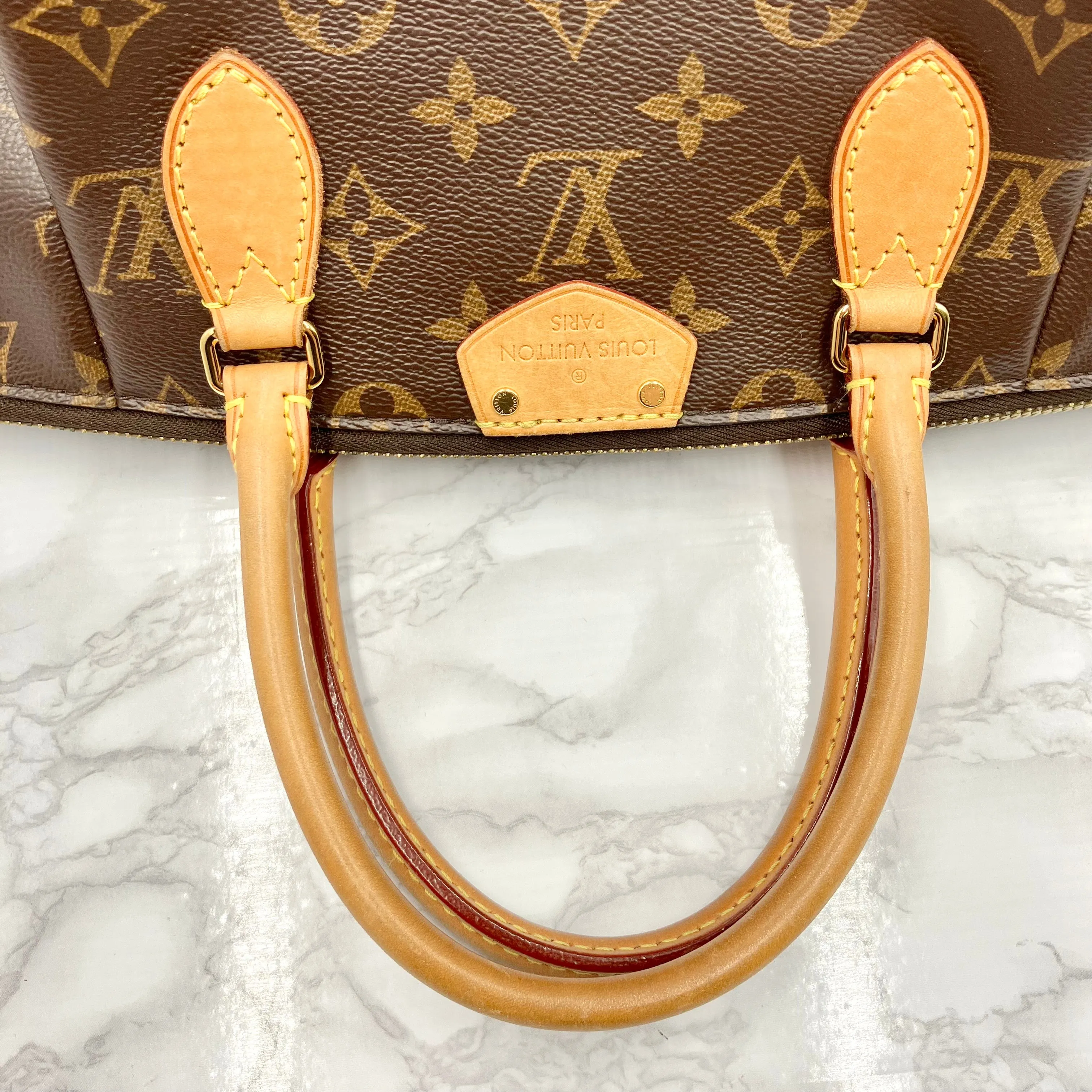 LOUIS VUITTON Monogram Thüren