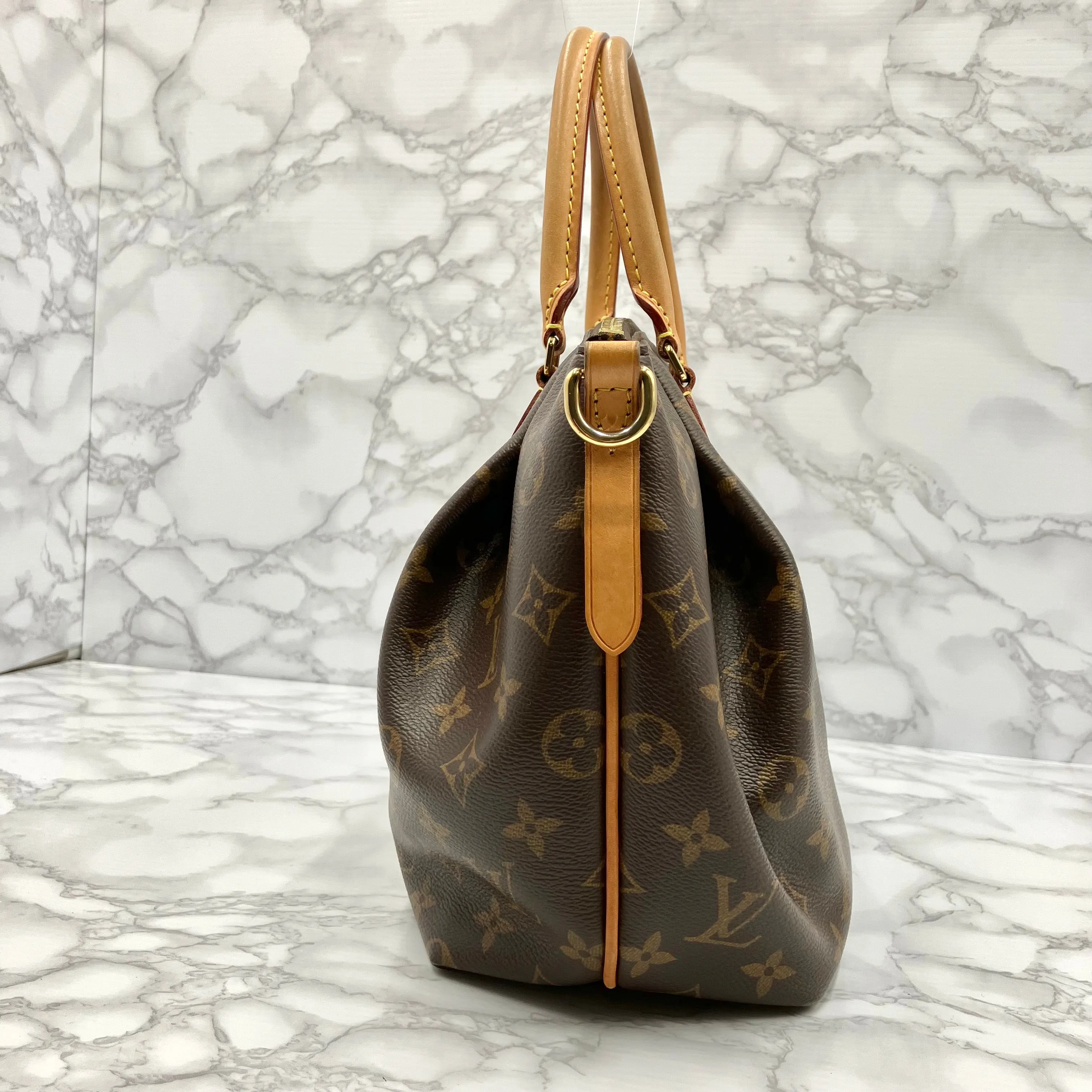 LOUIS VUITTON Monogram Thüren