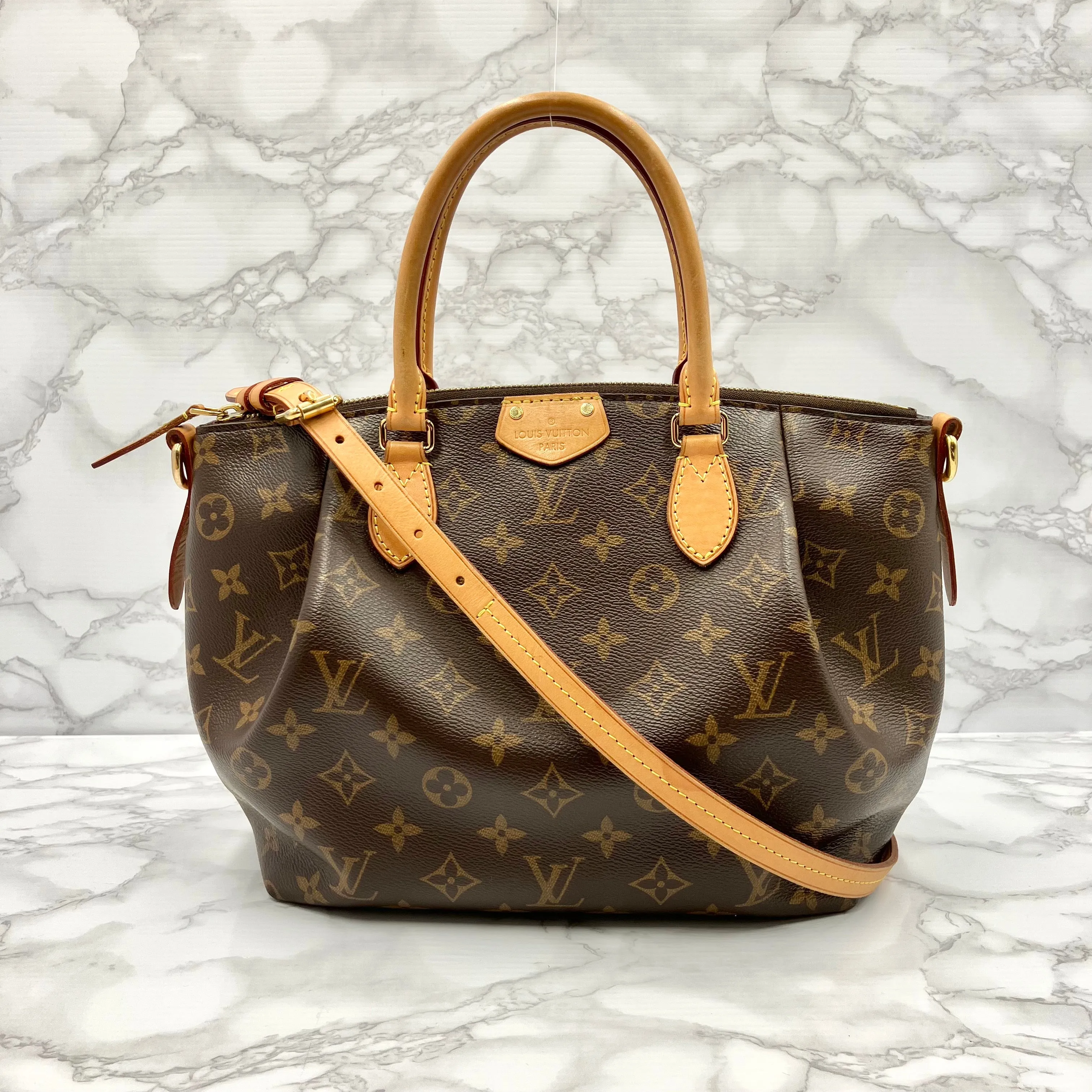 LOUIS VUITTON Monogram Thüren