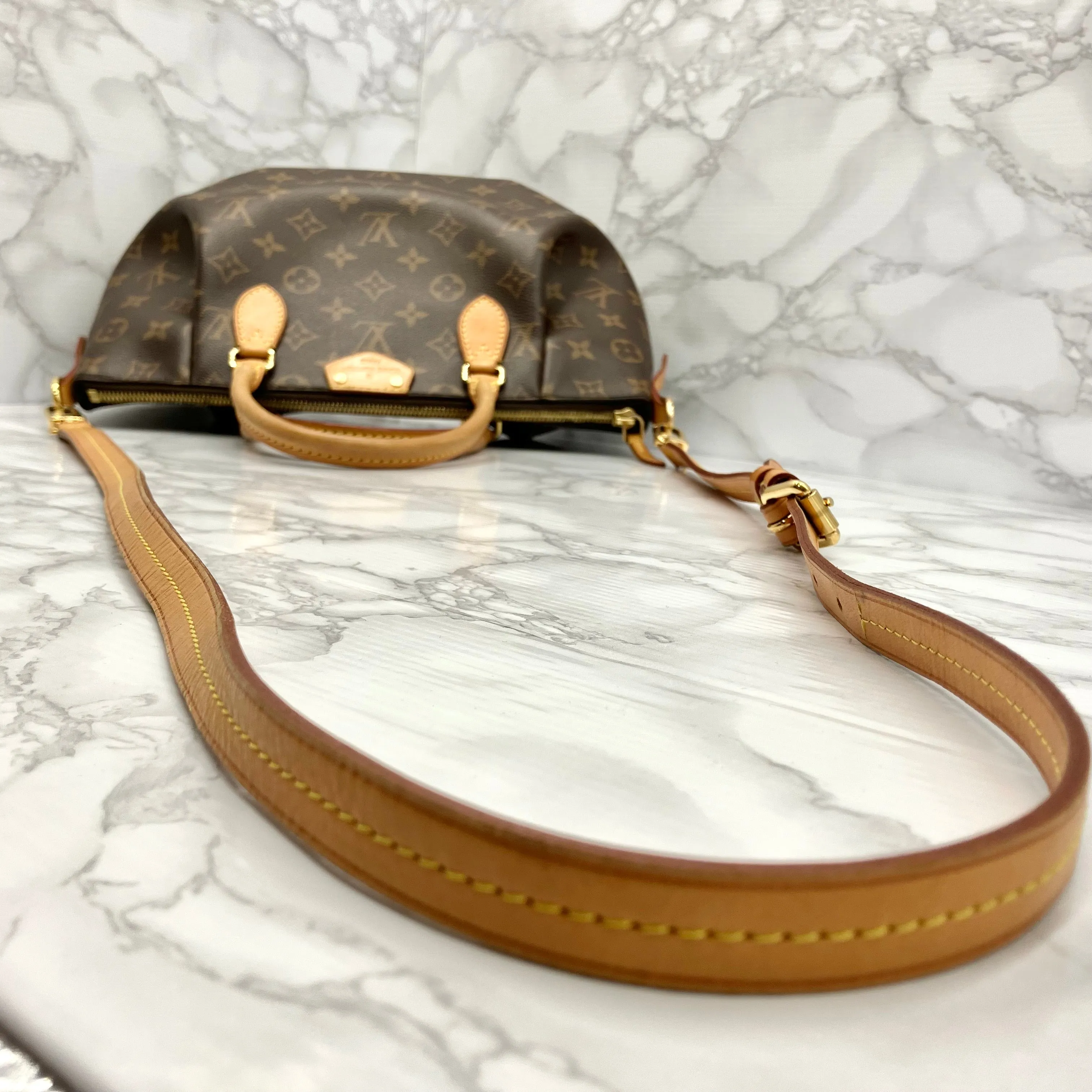 LOUIS VUITTON Monogram Thüren