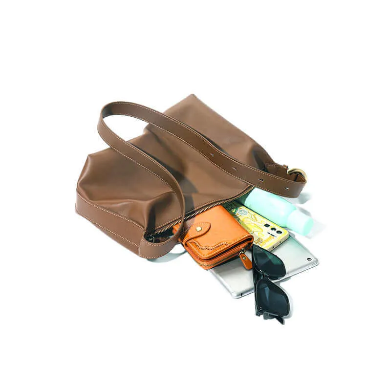 Soft Leather Shoulder Bag – Stylish & Versatile Everyday Accessory