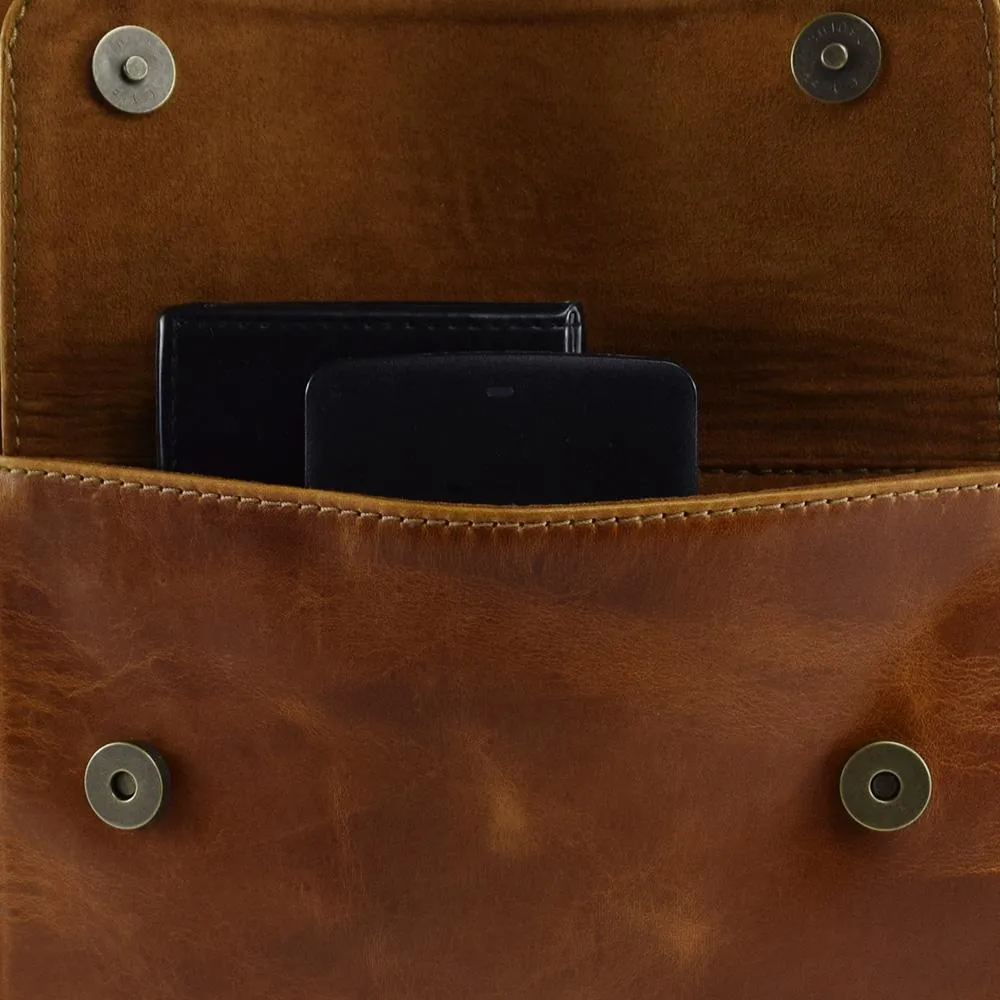 Urban Messenger Bag in Cognac Leather - Cncled carry